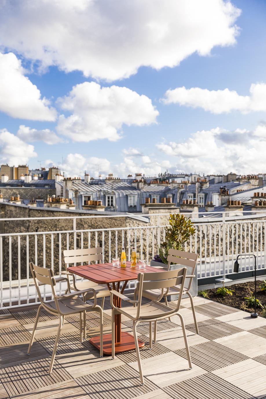 Hotel Le Grand Quartier Parigi Esterno foto